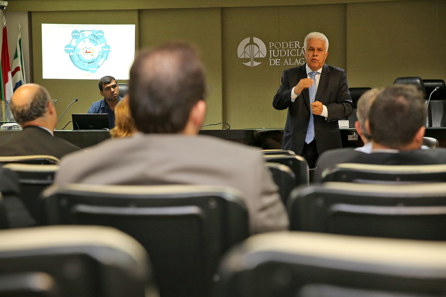 José Thomaz Nonô, secretário municipal de Saúde.