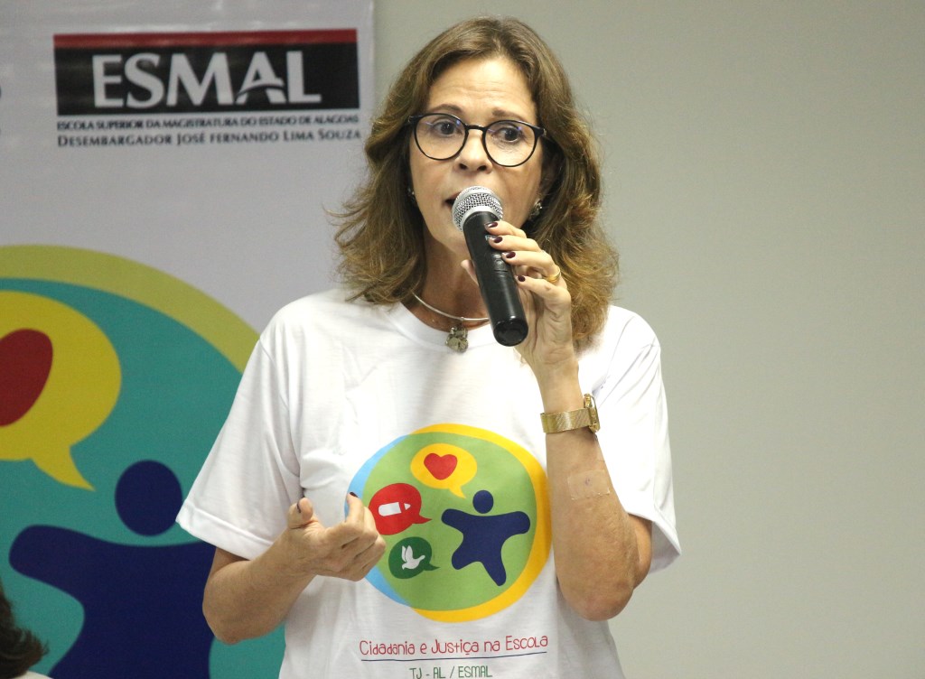 Ana Valéria Pitta, servidora da Esmal. 