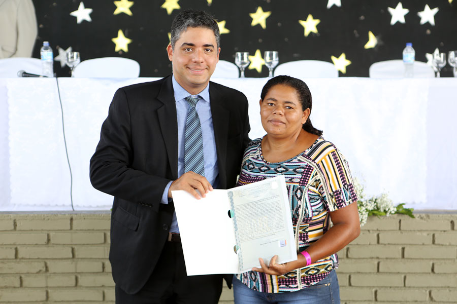 Entrega de títulos do Programa Moradia Legal II em Boca da Mata.