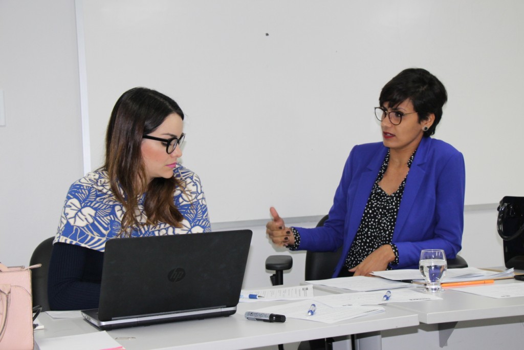 Carolina Valões Rocha e Jéssica Ferreira Nunes.