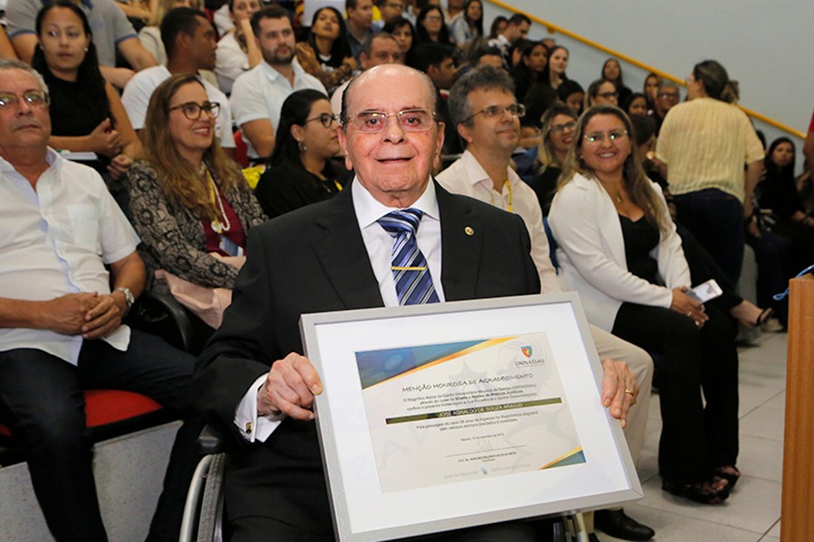 Desembargador aposentado José Agnaldo