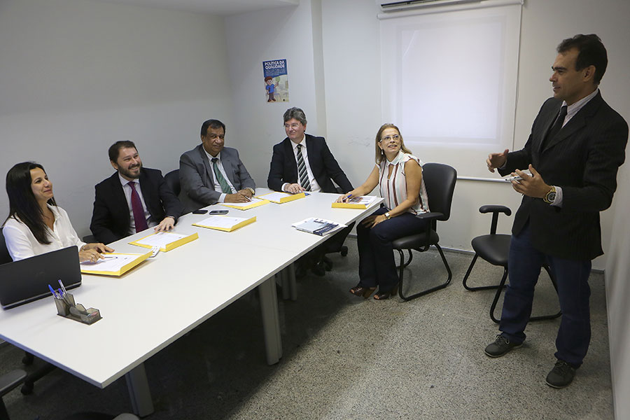 Magistrado André Gêda explicando como a boa prática funciona. Foto: Caio Loureiro
