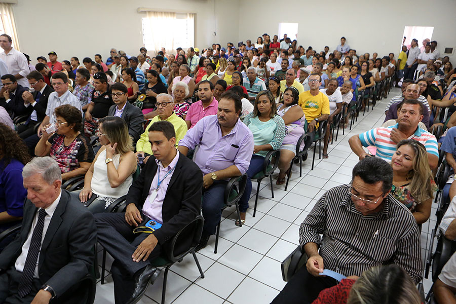 200 títulos de propriedade são entregues à população de Pão de Açúcar