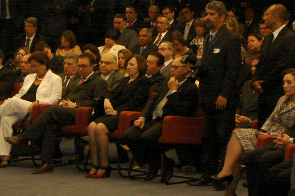 Presidente do TJ/AL, desa. Elisabeth Carvalho, acompanha sessão