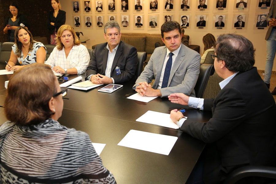 Reunião tratou sobre projeto da Prefeitura para a orla da Lagoa Mundaú.