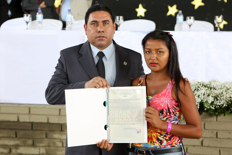 Entrega de títulos do Programa Moradia Legal II em Boca da Mata.
