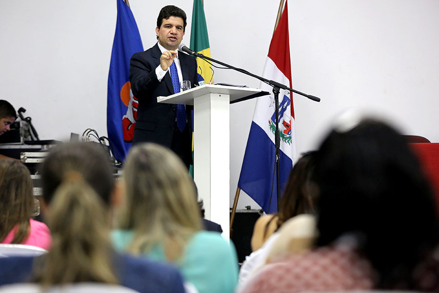 Juiz Carlos Cavalcanti também proferiu palestra na Seune. Foto: Caio Loureiro