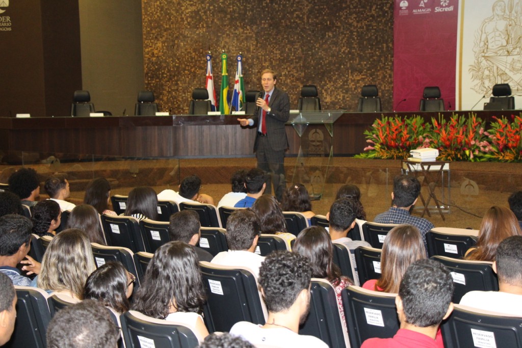 Juiz Anderson Passos. 