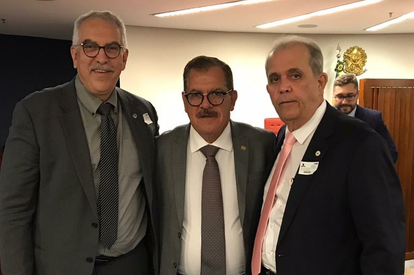 Juiz Ivan Vasconcelos, ministro Humberto Martins e desembargador Celyrio Adamastor.