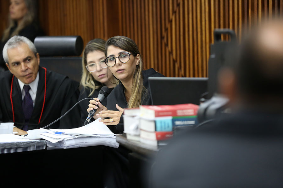 Representantes do Ministério Público.