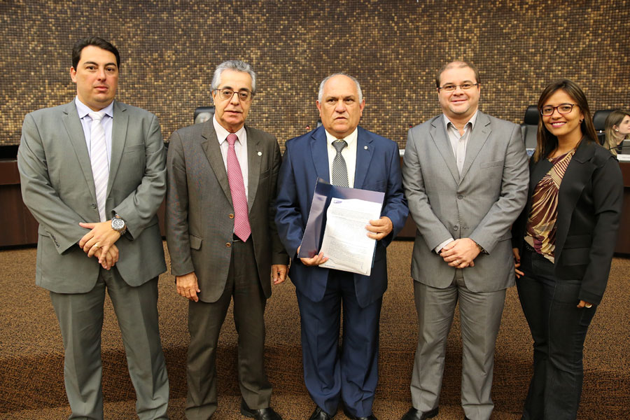 Comissão do concurso para servidores concluiu o edital.