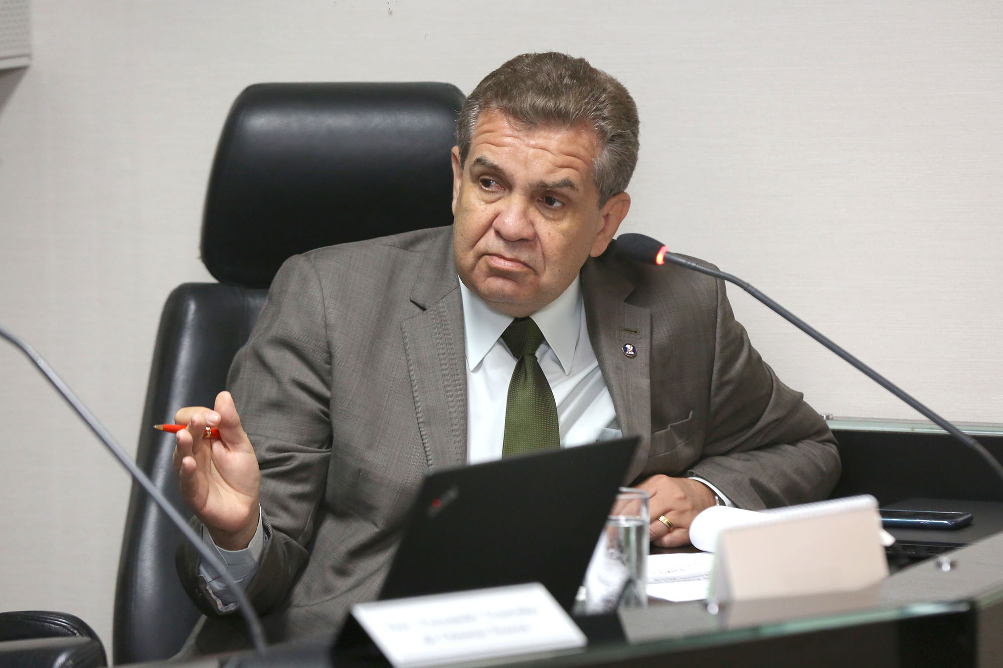 Desembargador Washington Luiz Damasceno Freitas.