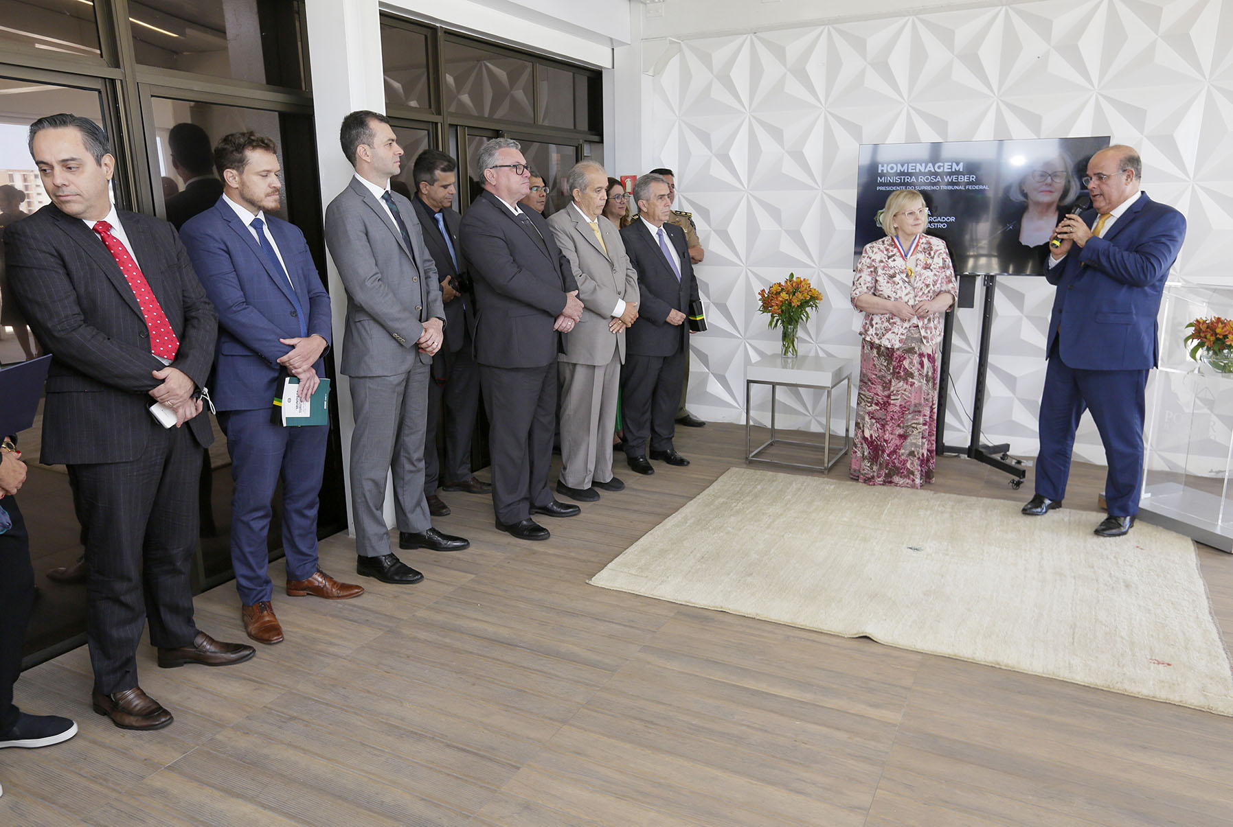 Ministra Rosa Weber recebe do TJAL a Comenda Desembargador Moura Castro.