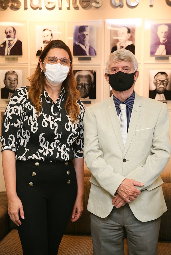 Deputada Jó Peireira e presidente Klever Loureiro.