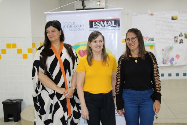 Moacyra Rocha, Conceição Marques e Ana Lúcia Fernandes.
