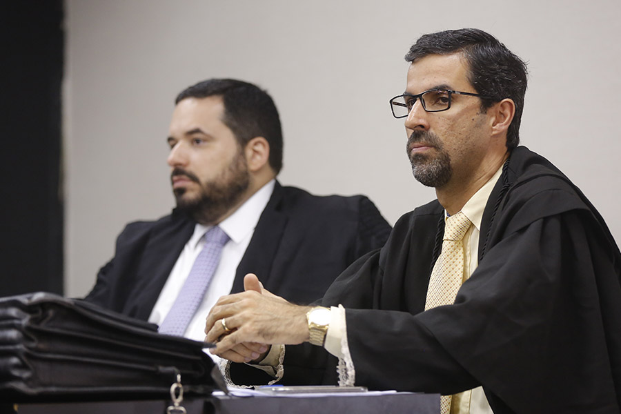 Advogados Ricardo Moraes e Thiago Mota.