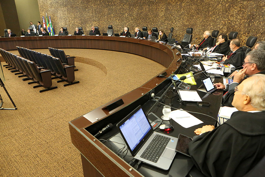 Pleno do Tribunal de Justiça de Alagoas durante sessão nesta terça-feira (14).