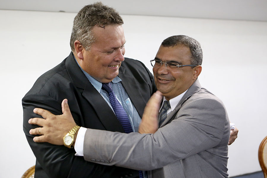 O novo secretário de Defesa Social do Estado de Alagoas, coronel Lima Júnior e o Cel. Elias Silva de OIiveira, assessoria miltar do TJ.