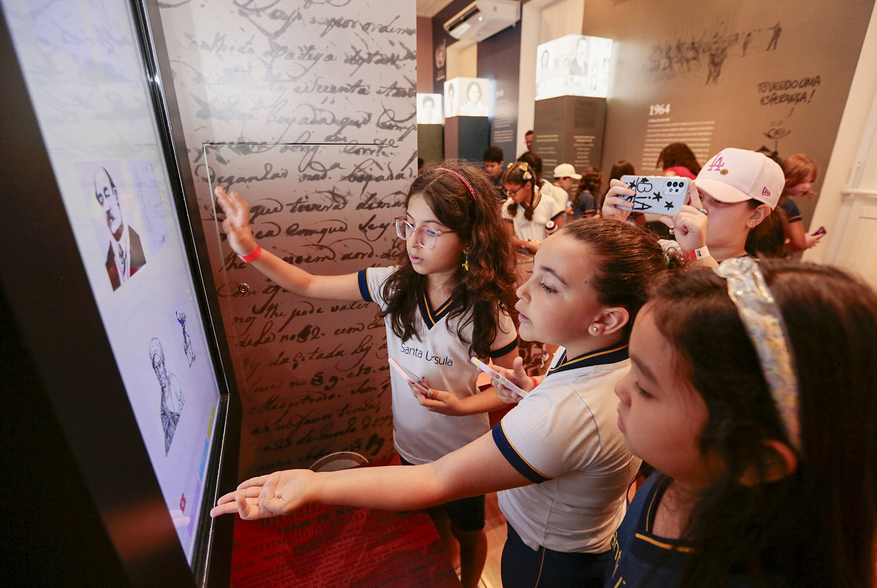 Alunos do Colégio Santa Úrsula aprendem de forma lúdica sobre o Judiciário.
