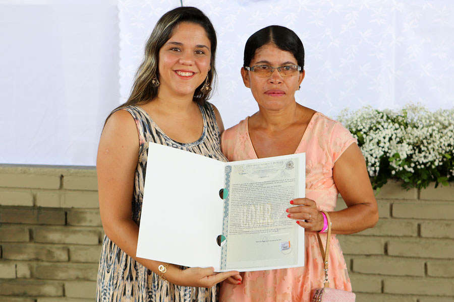 Entrega de títulos do Programa Moradia Legal II em Boca da Mata.