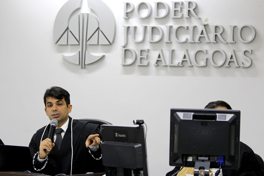 Juiz Helestron Silva da Costa