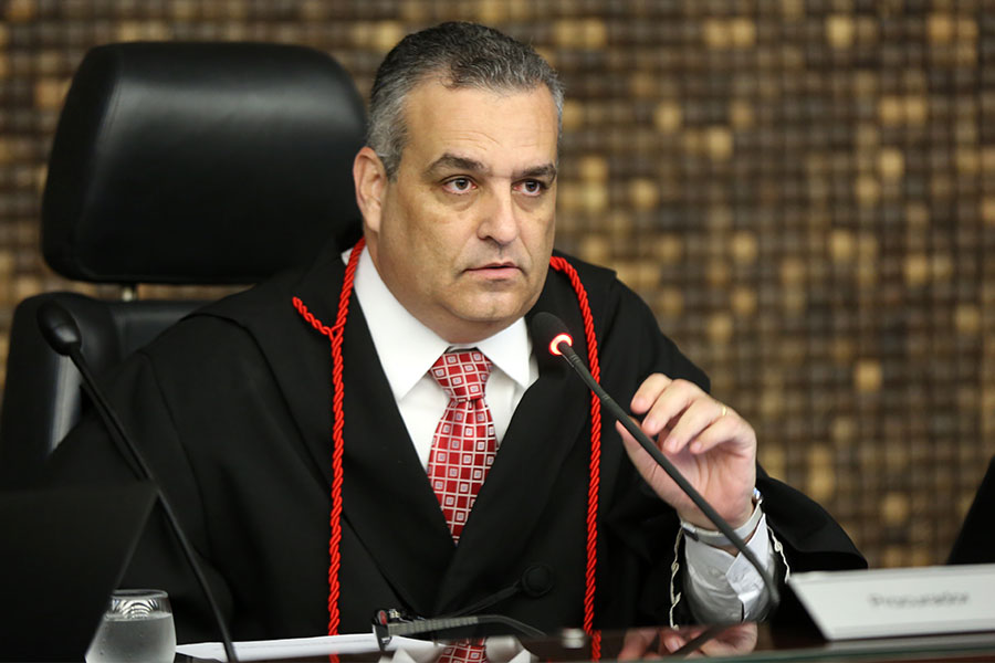 Procurador Alfredo Gaspar de Mendonça Neto.