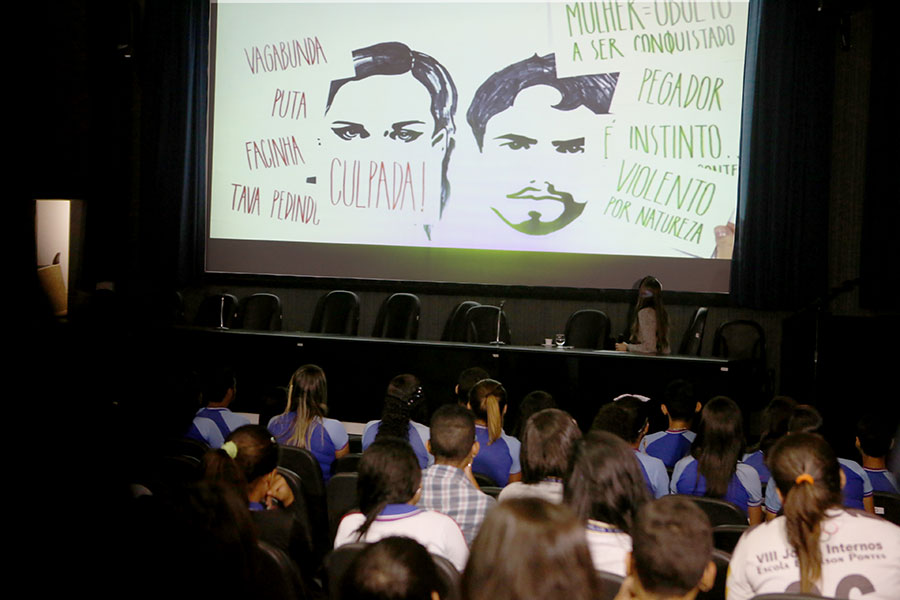 PCJE promove palestra sobre cultura do estupro para estudantes da rede pública.