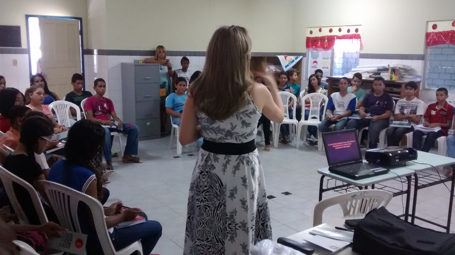 Escola Silvestre Péricles - palestrante delegada Ana Luíza Nogueira