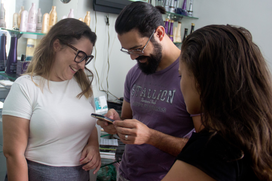 Em um dos passeios nos fins de semana, Dilliani e Ziraldo levaram Elisa para um salão de beleza em Maceió.