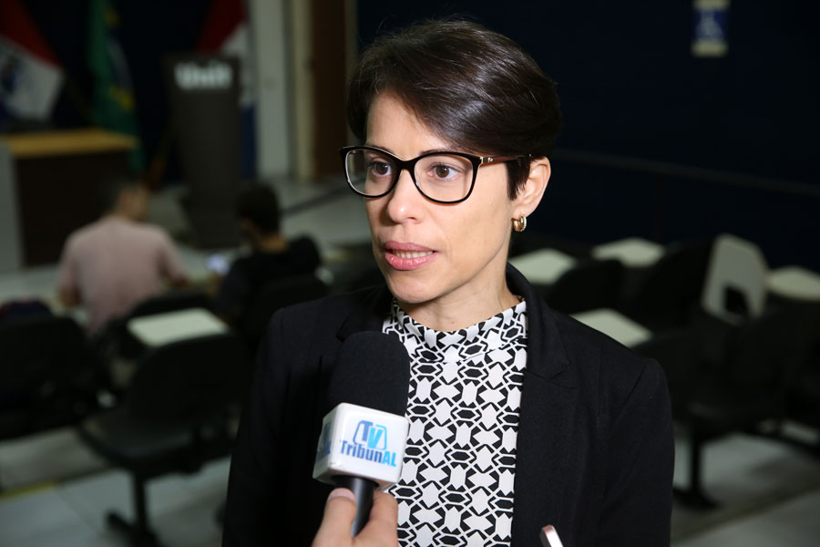 Carolina Mafra, coordenadora do curso de direito da Unit
