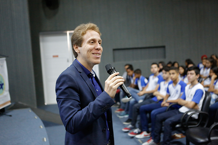 Juiz Anderson Passos.
