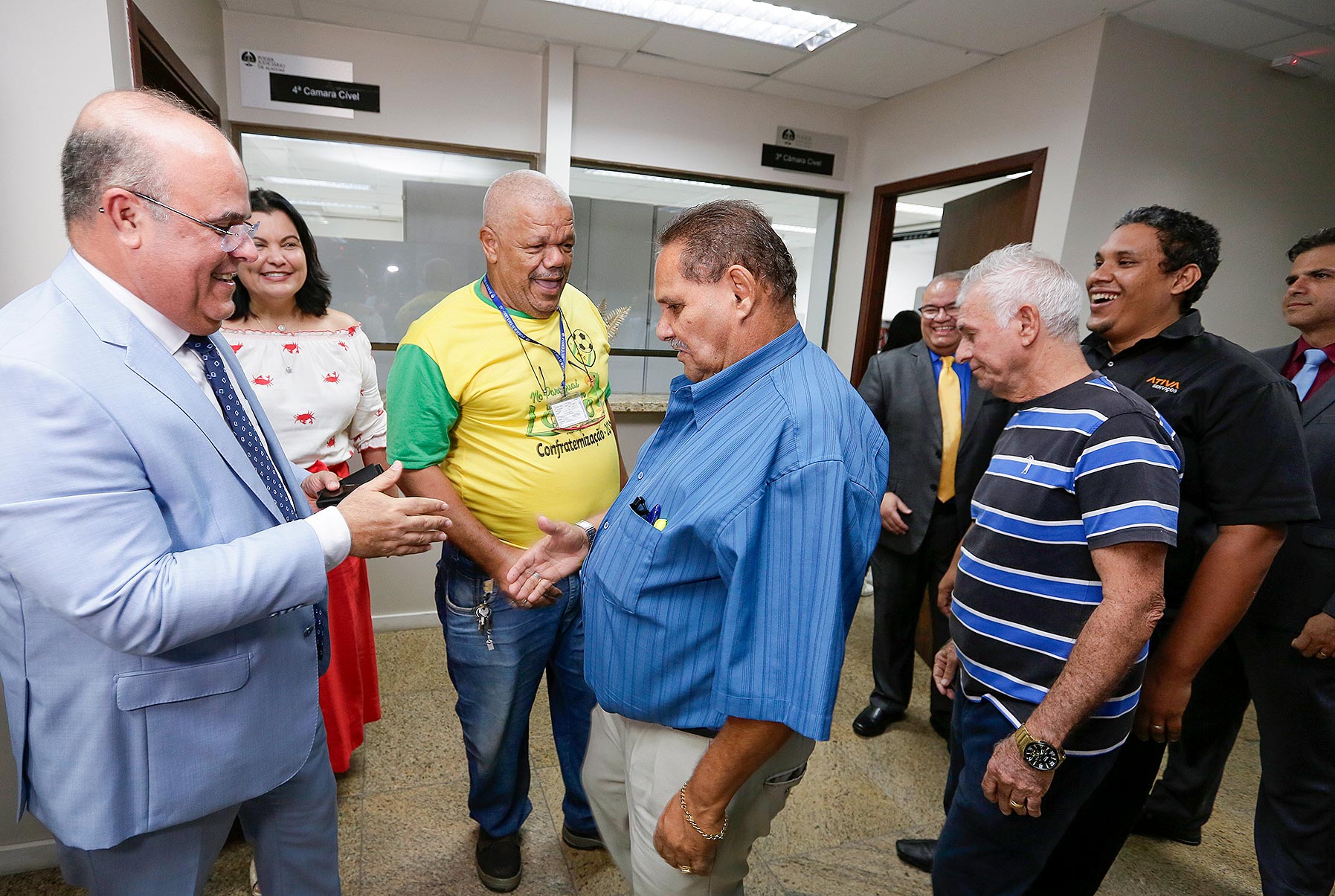 Presidência do TJAL homenageia servidores pais do Judiciário.