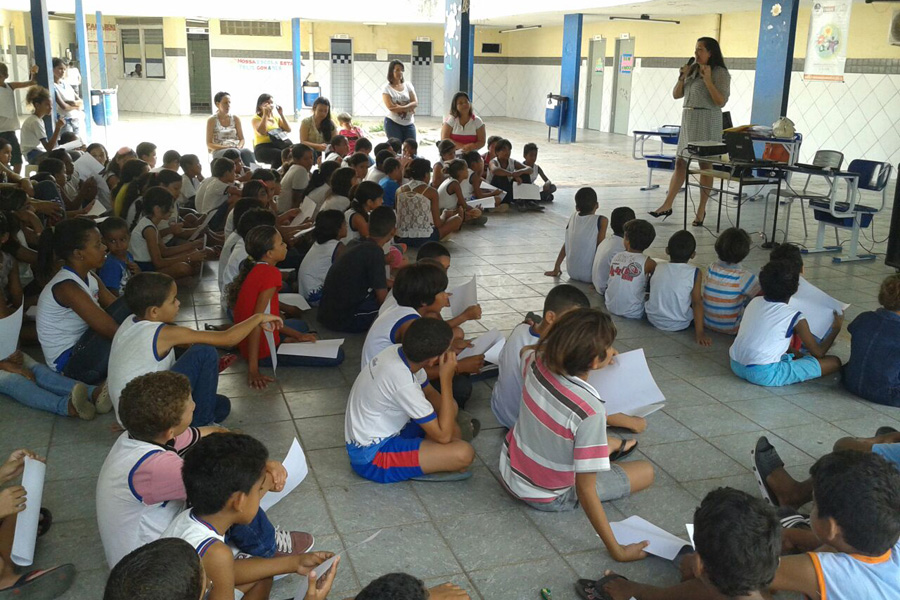 Palestra na Escola Edécio Lopes, com a psicóloga Katiana Lima