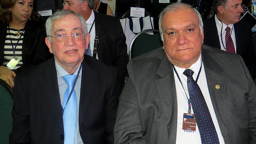 Presidentes do TJ de Sergipe, Cláudio Déda, e de Alagoas, José Carlos Malta, durante VIII Encontro Nacional do Poder Judiciário