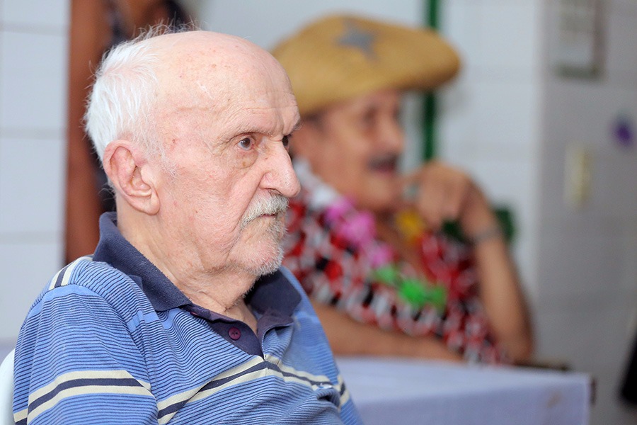 Abrigo cuida de 29 idosos de até 95 anos.