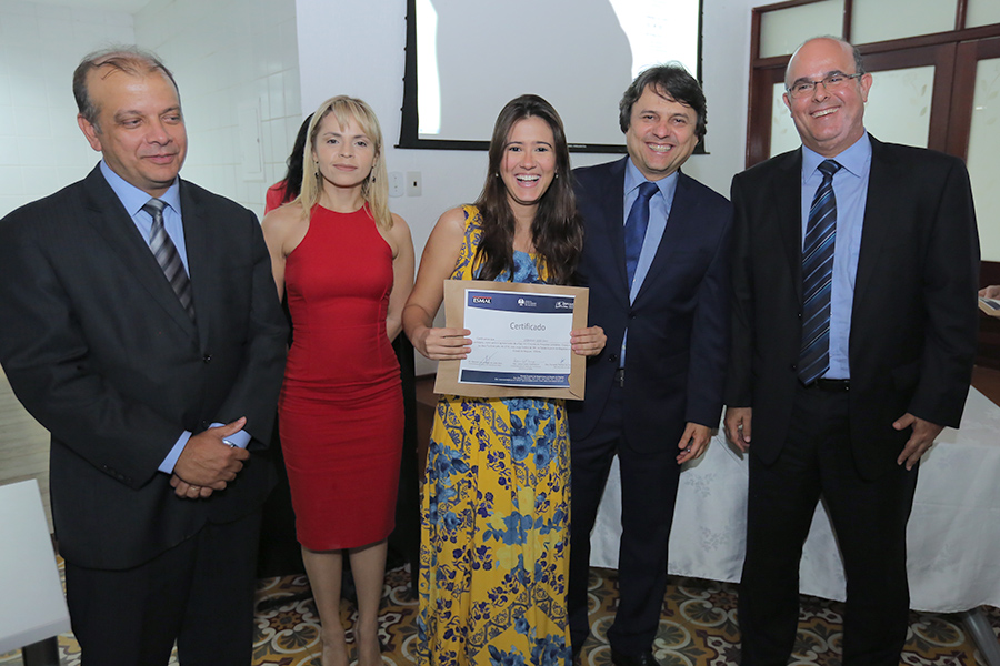 Entrega de certificados de participação no I Enpejud. Foto: Itawi Albuquerque