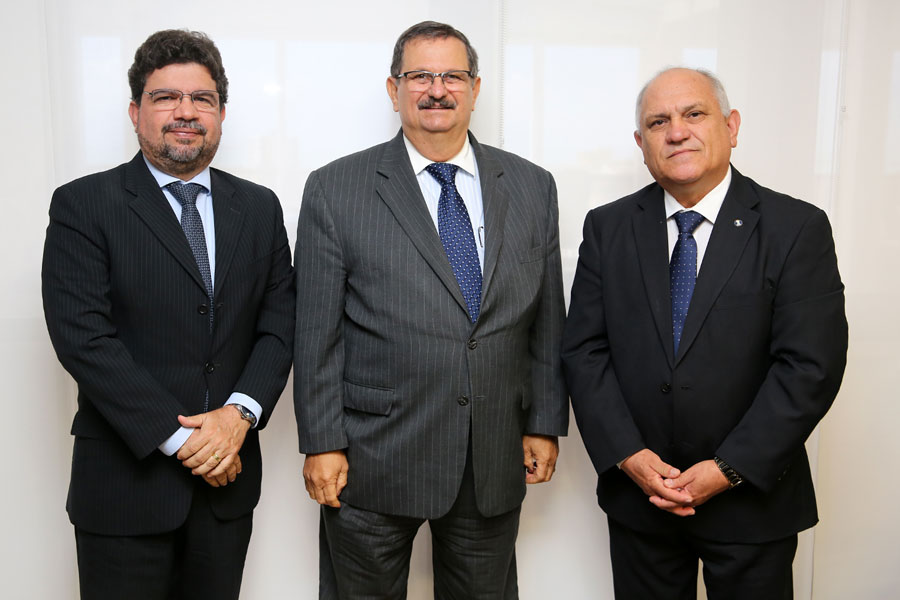 Juiz Carlos Cavalcanti, à esquerda, participou do encontro.