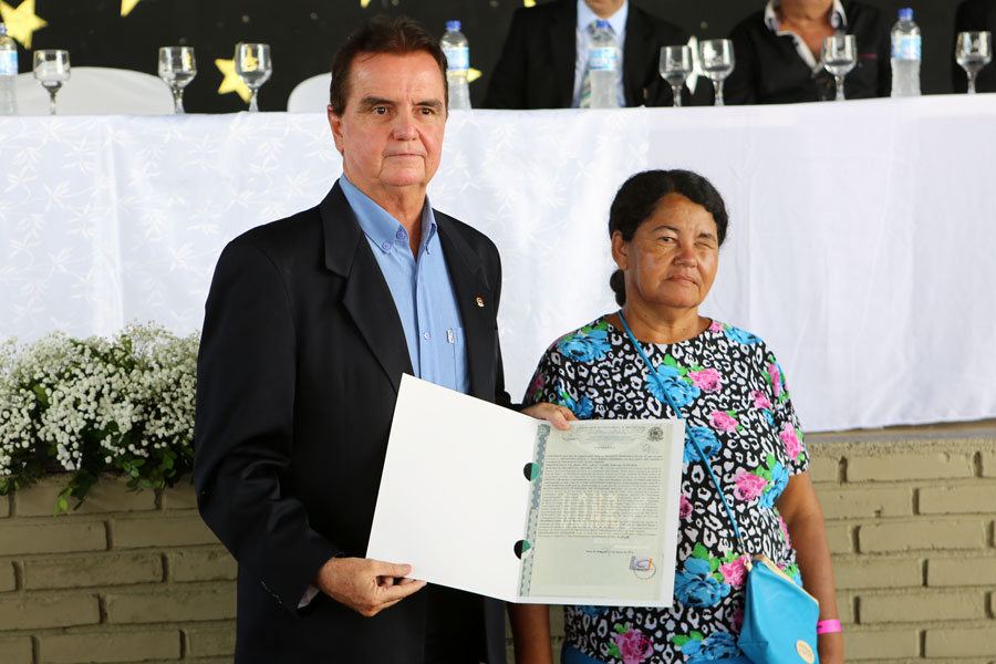 Entrega de títulos do Programa Moradia Legal II em Boca da Mata.