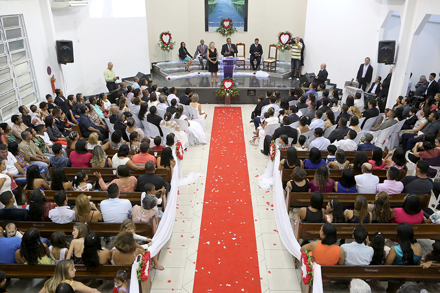 Casamento coletivo realizado no Tabuleiro do Martins, em maio do ano passado. Foto: Caio Loureiro