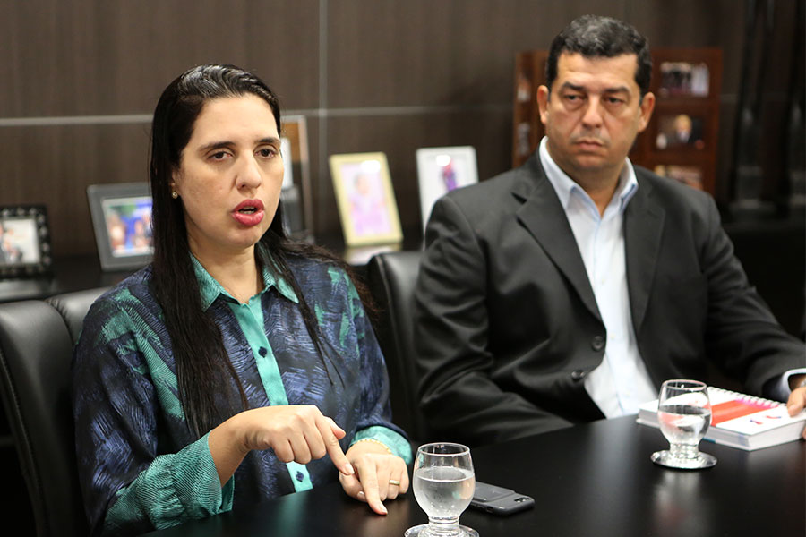 Pauline Pereira e Caros Augusto, prefeitos de Campo Alegre e Junqueiro