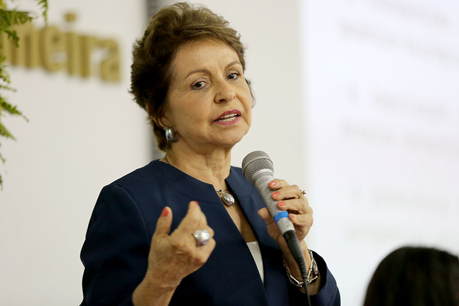 Juíza Ana Florinda.