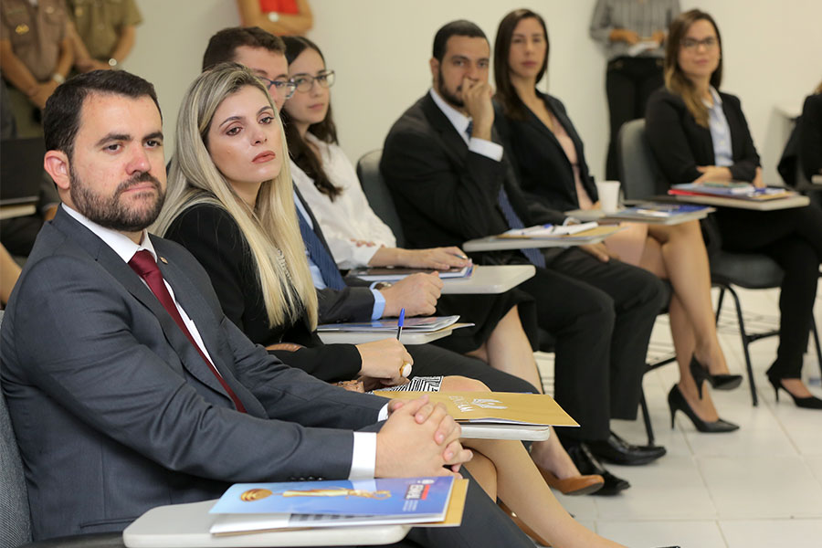 Juízes participam de abertura de módulo nacional de curso para ingresso na magistratura. 