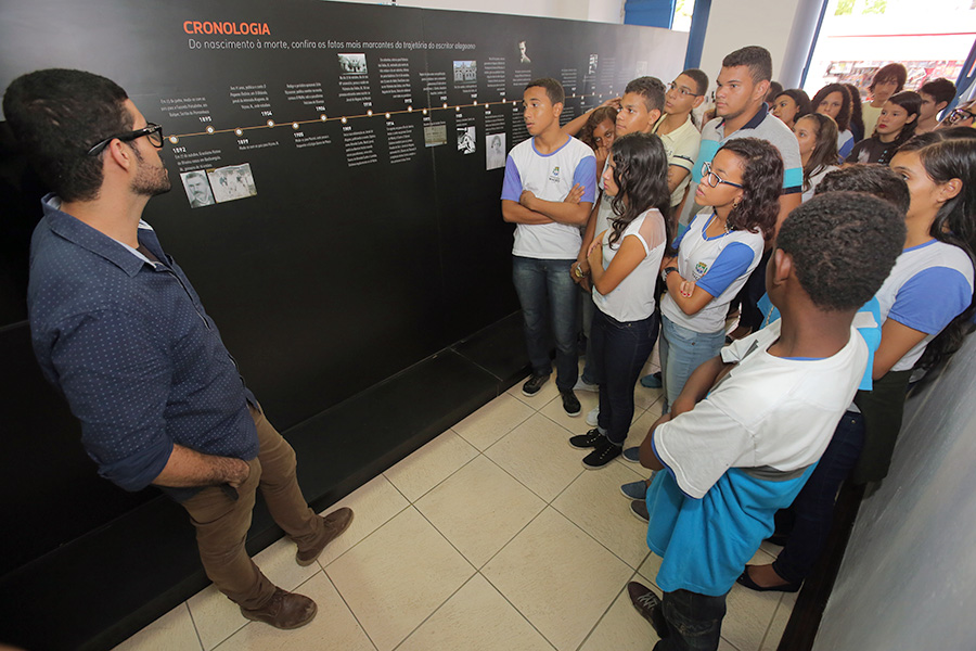Estudantes aprenderam sobre o escritor alagoano Graciliano Ramos. 