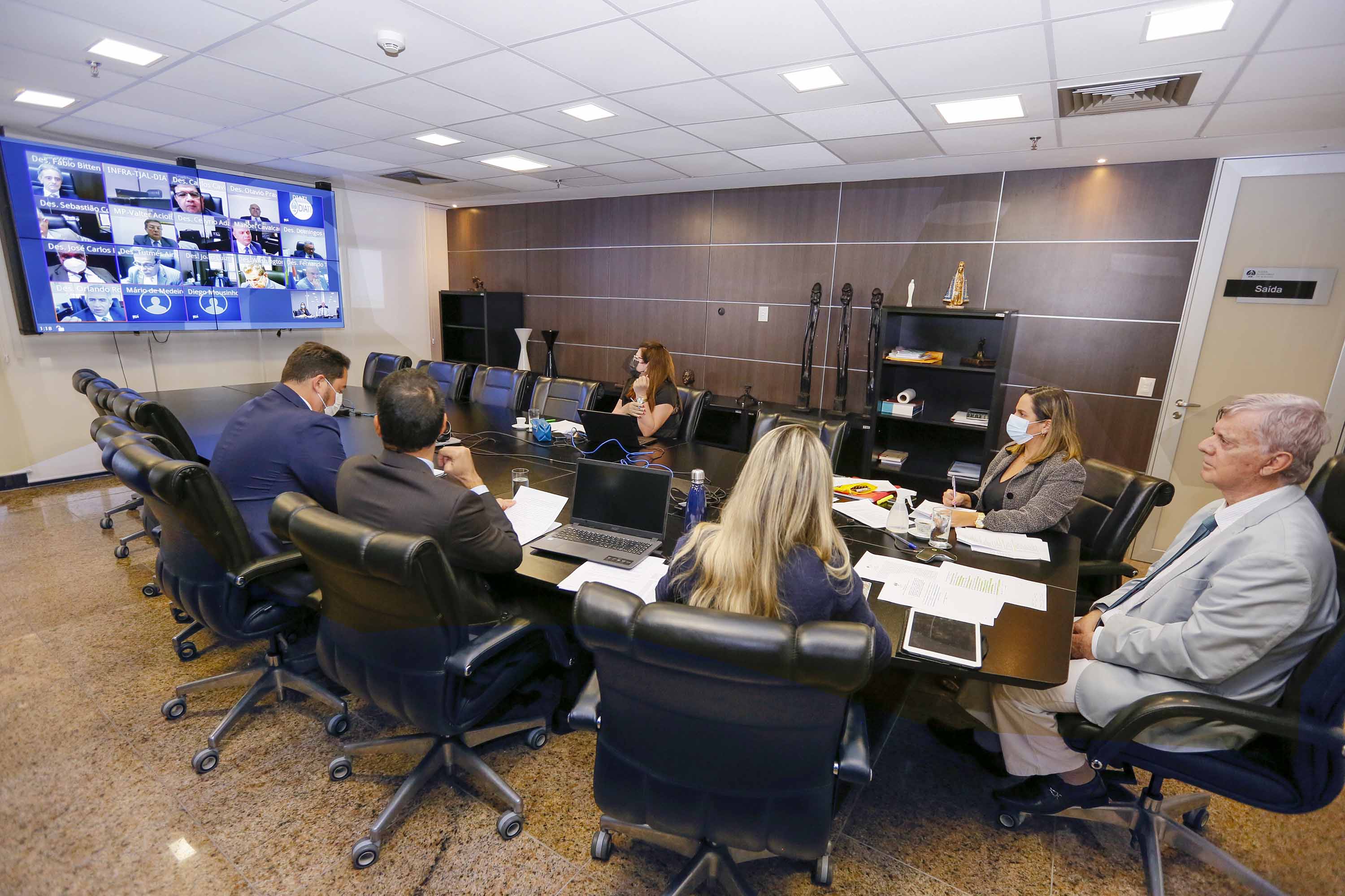 Presidente Klever Loureiro conduziu sessão virtual do Pleno, nesta terça (21).
