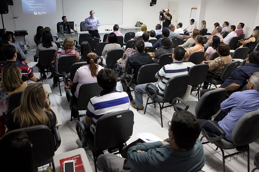 Treinamentos foram realizados pela Diretoria de Adjunta de Tecnologia da Informação (Diati).