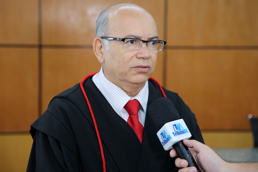 José Alves de Oliveira Neto, promotor de justiça.