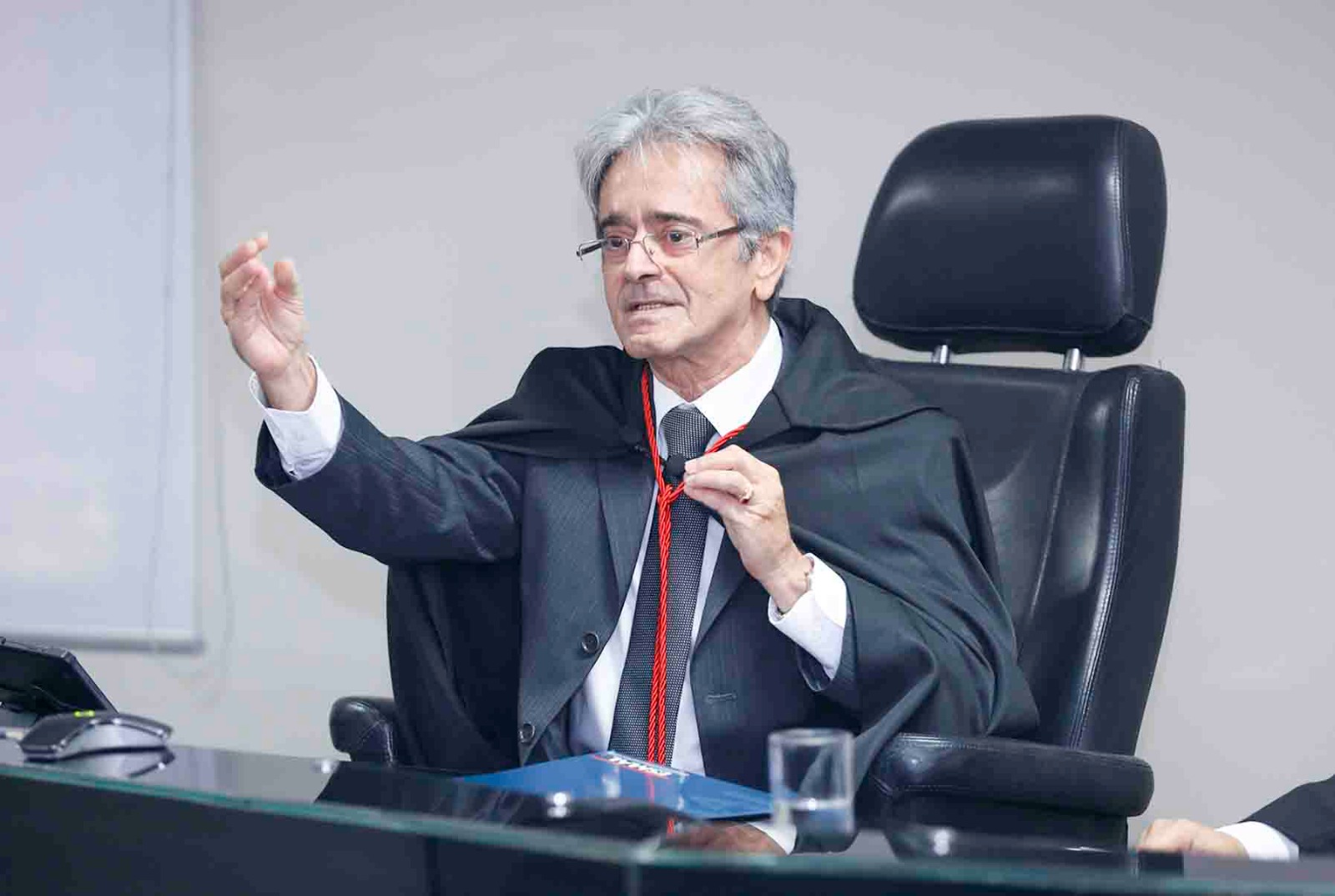 Desembargador Fábio Bittencourt.