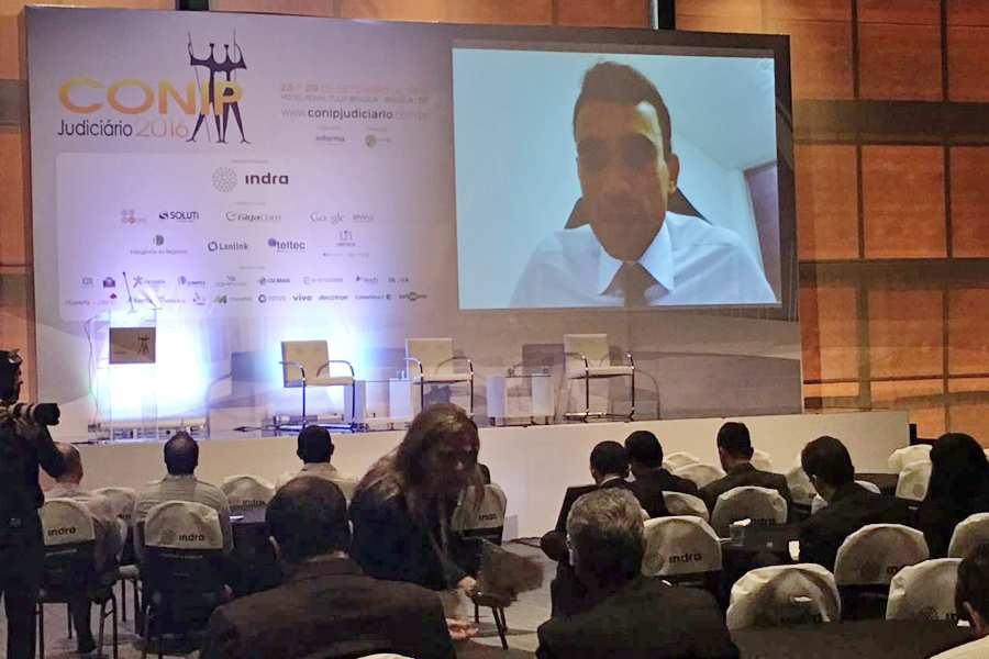 Participação no evento ocorreu por videoconferência.
