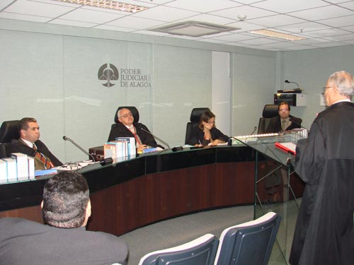 Decisão da 1ª Câmara Cível também garante indenização ao clube